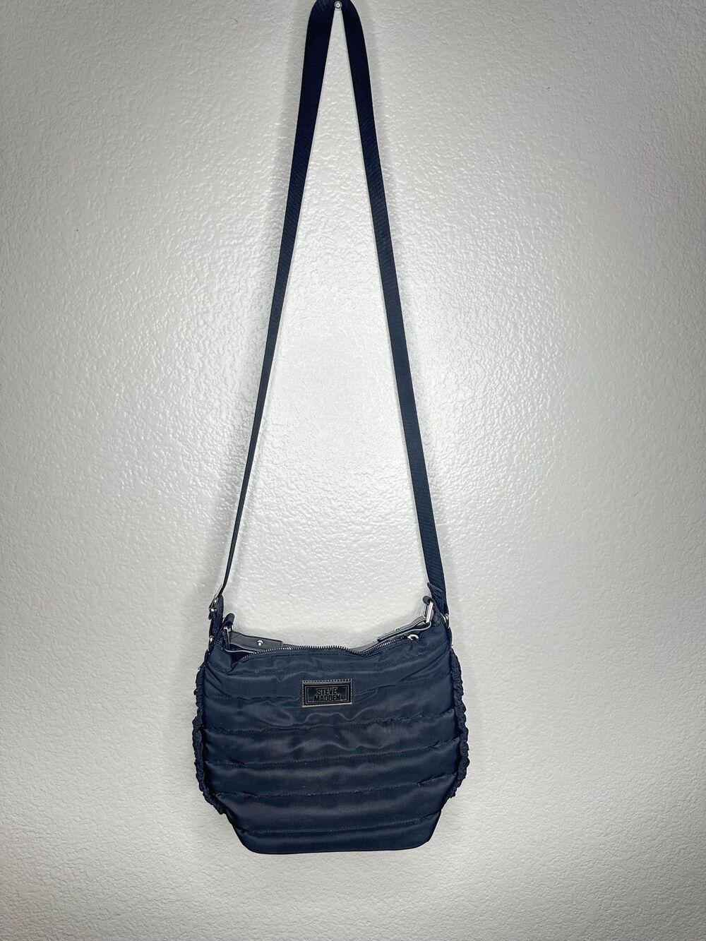 Steve Madden Crossbody Bag Womens Medium Size Black Puffer Quilted Purse